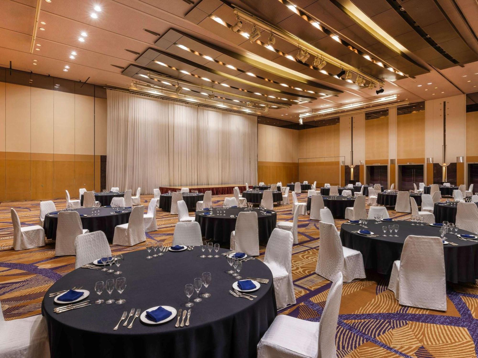 Grand Mercure Sapporo Odori Park Exterior photo